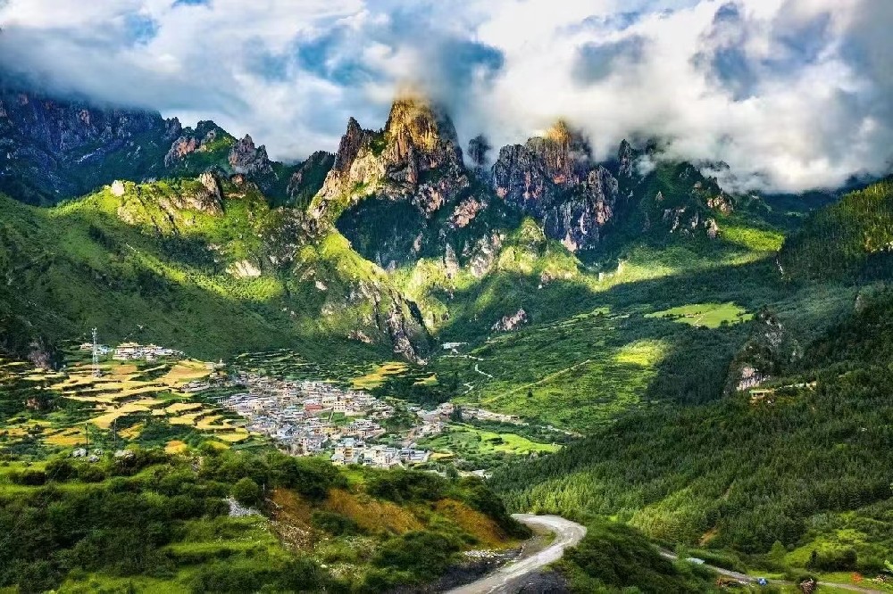 战略赋能，场景共创：四川巴地国际旅行社的商业活动智造哲学